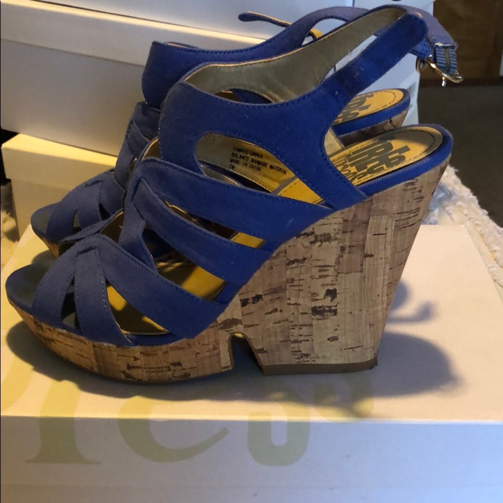 free press cork wedges